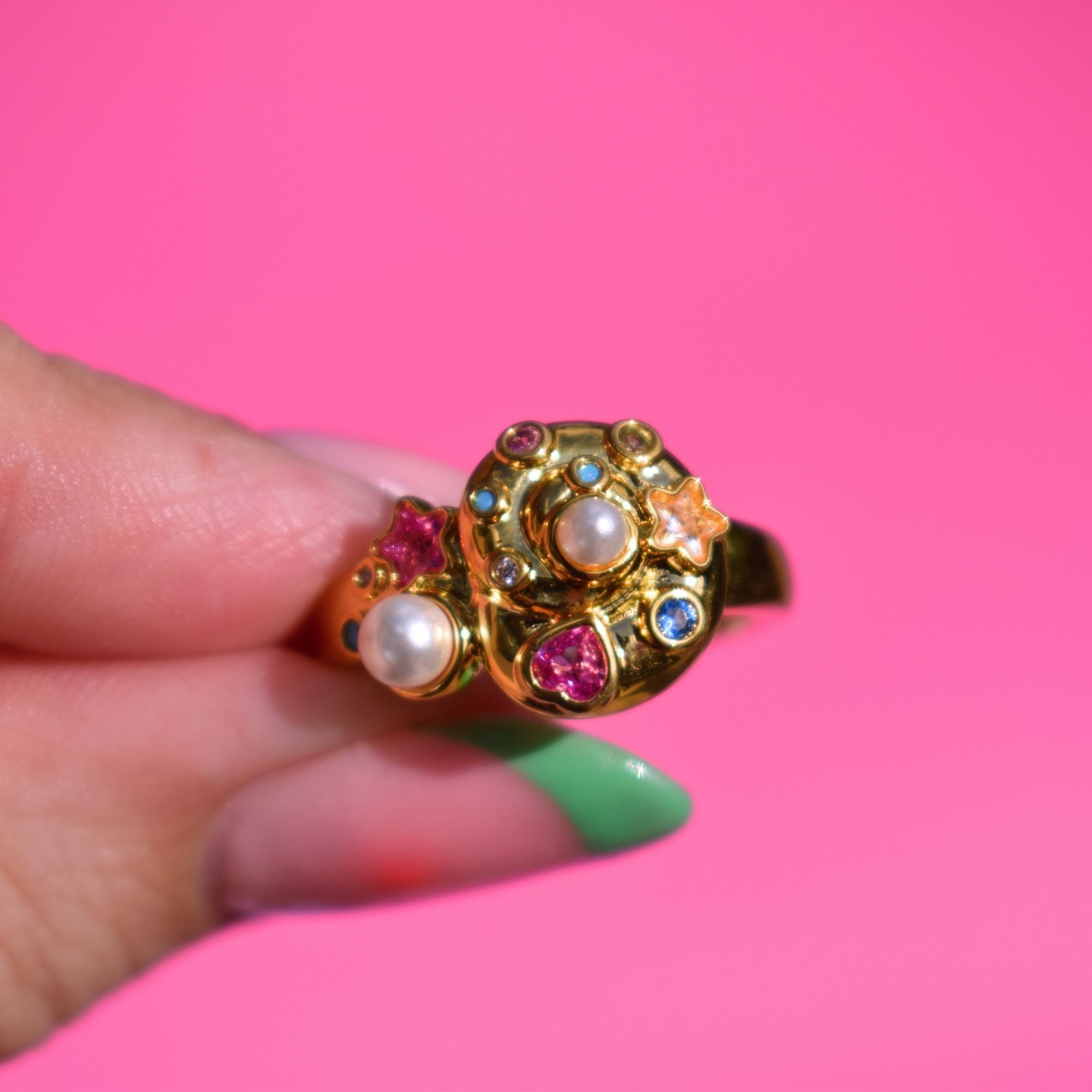 Swirly Pearly Shell Gold Ring