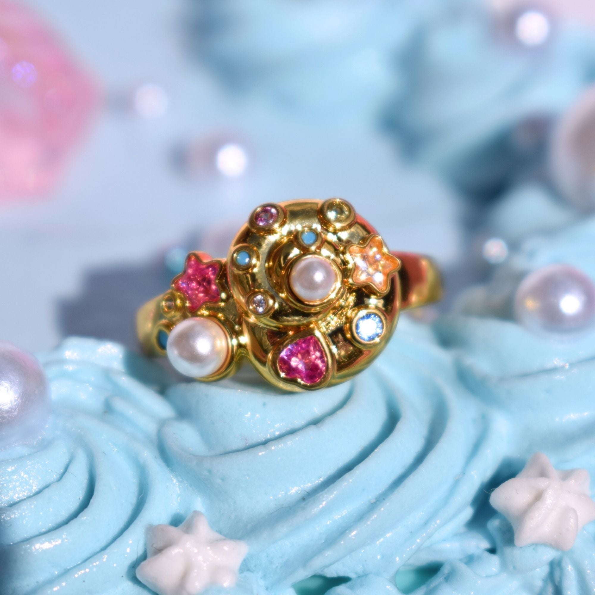 Swirly Pearly Shell Gold Ring