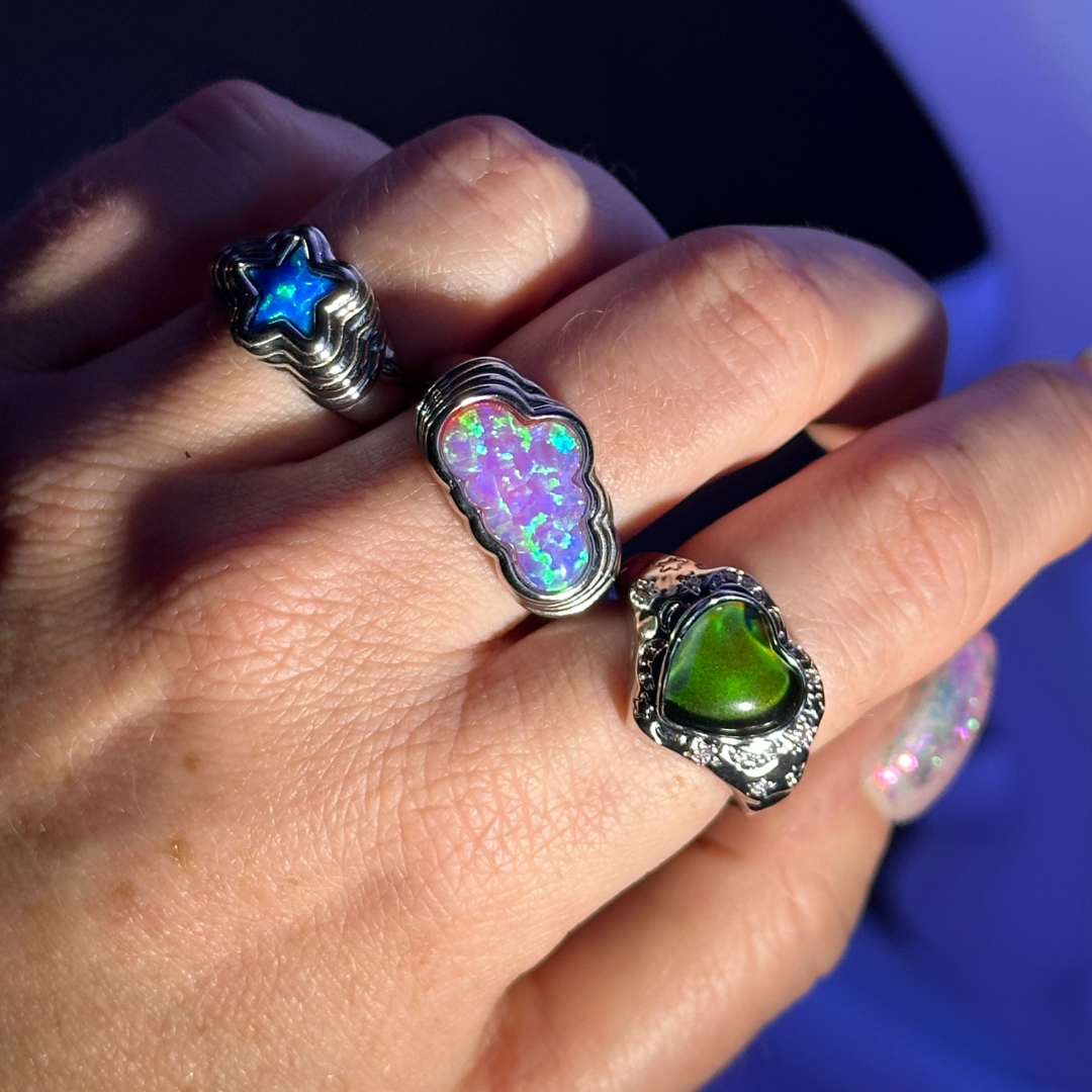 Moody Witch Ring Silver