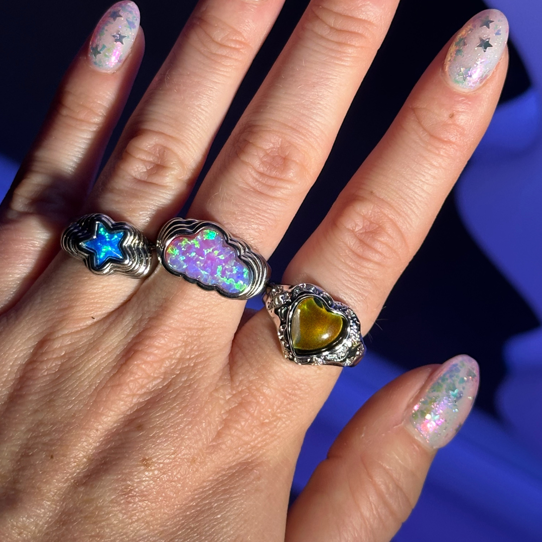 Moody Witch Ring Silver