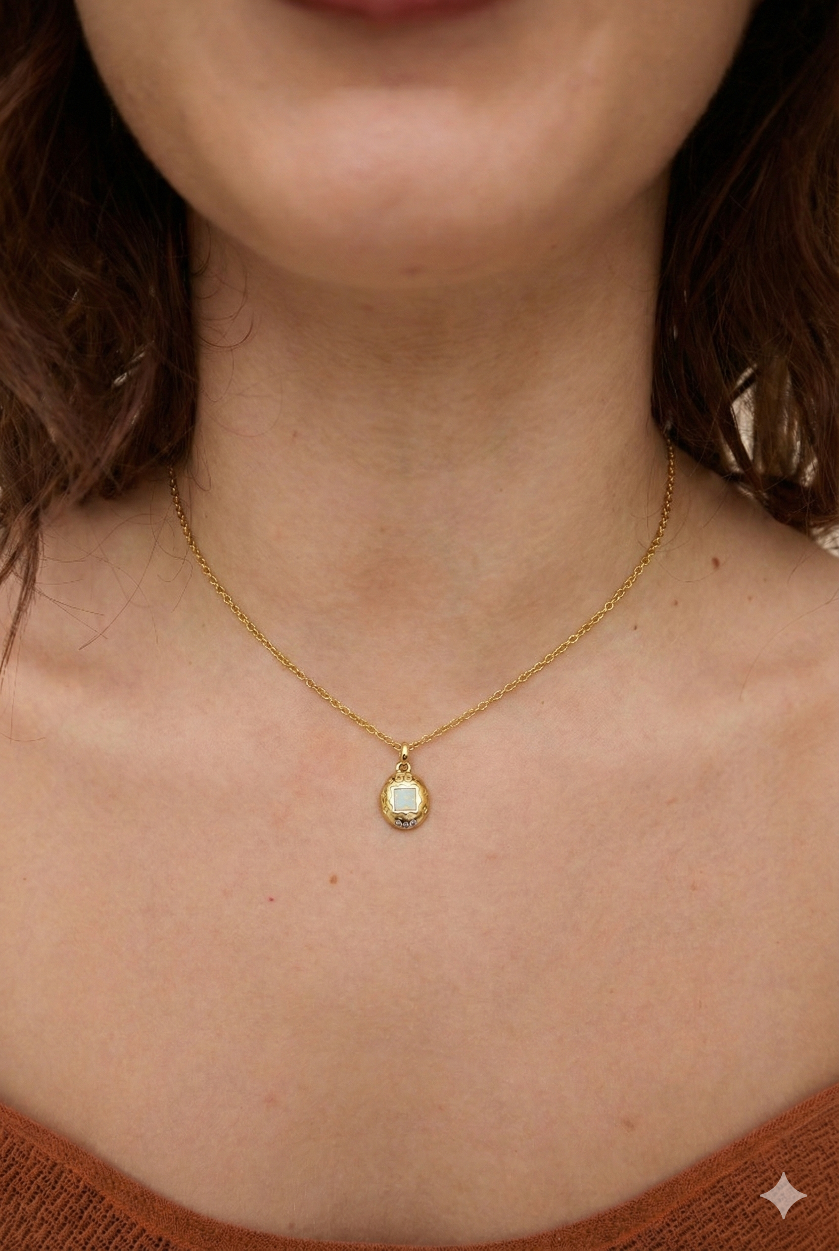 Tamagotchii Necklace Gold