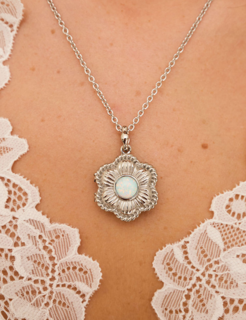 In Bloom Locket Necklace Silver