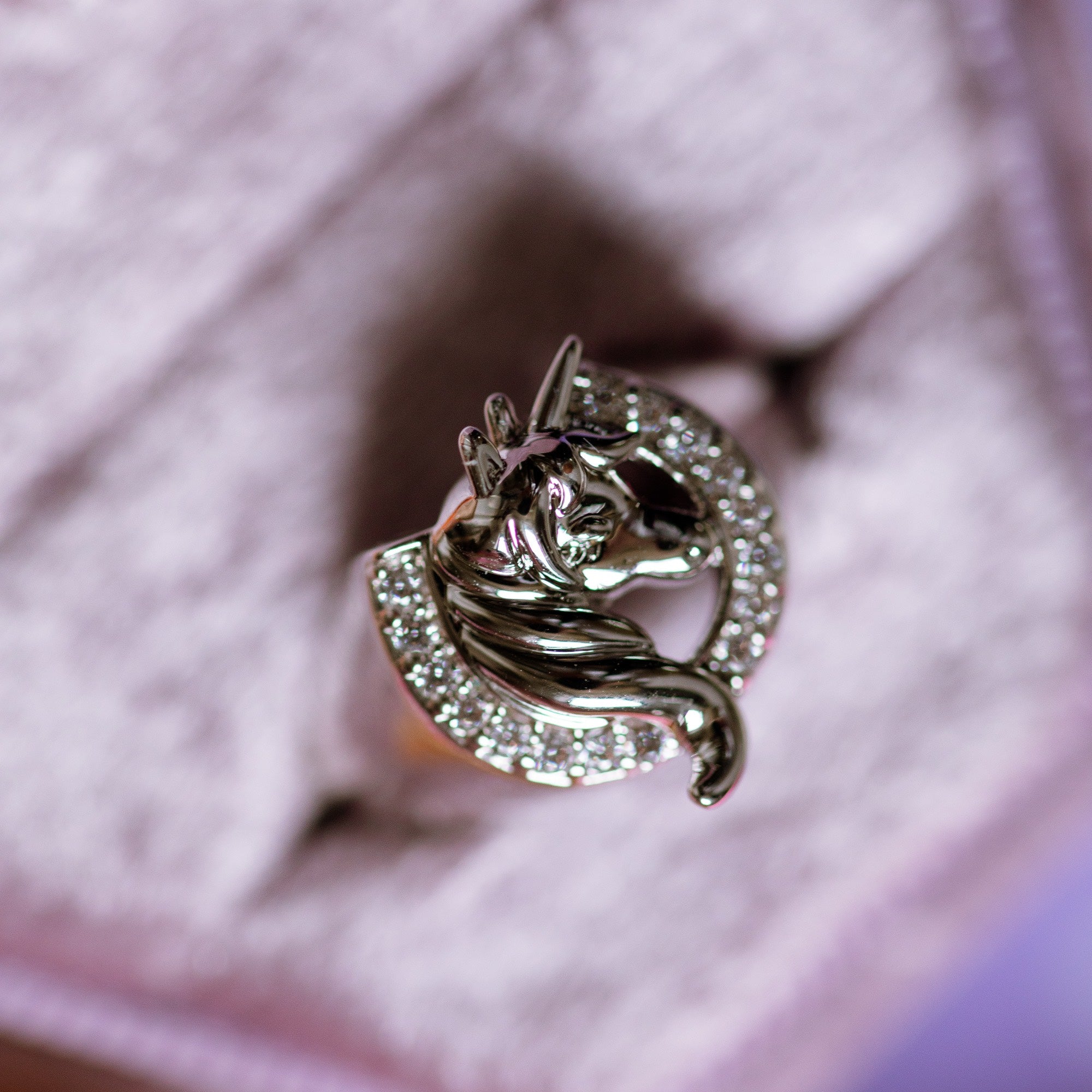 Unicorn Bow Ring Silver