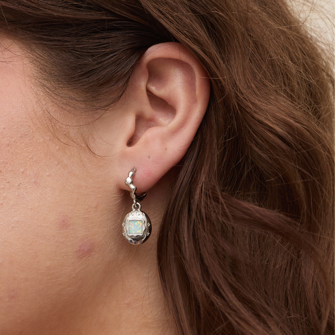 Tamagotchii Earring Silver