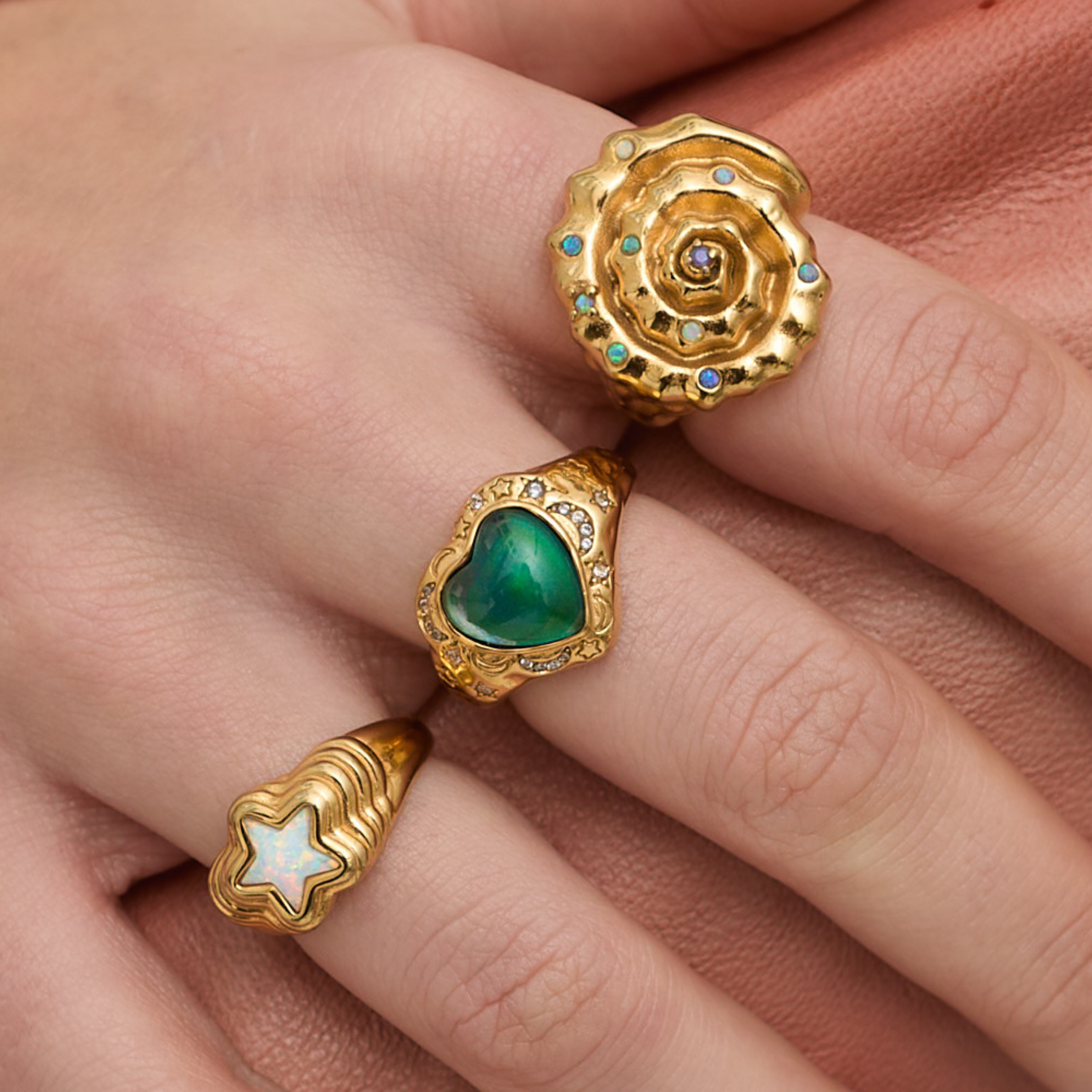 Spirals Shell Ring Gold