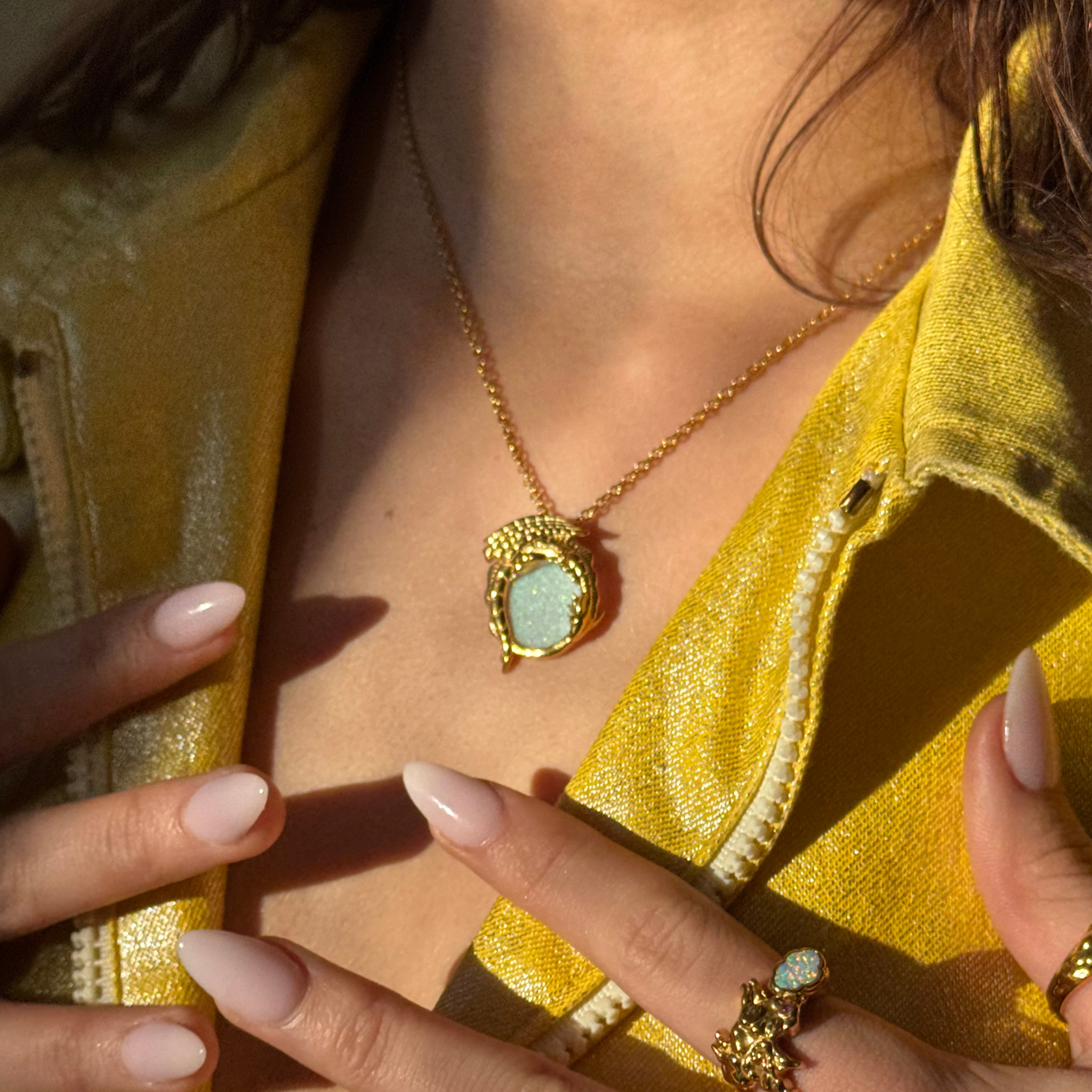 Dragoon Necklace Gold