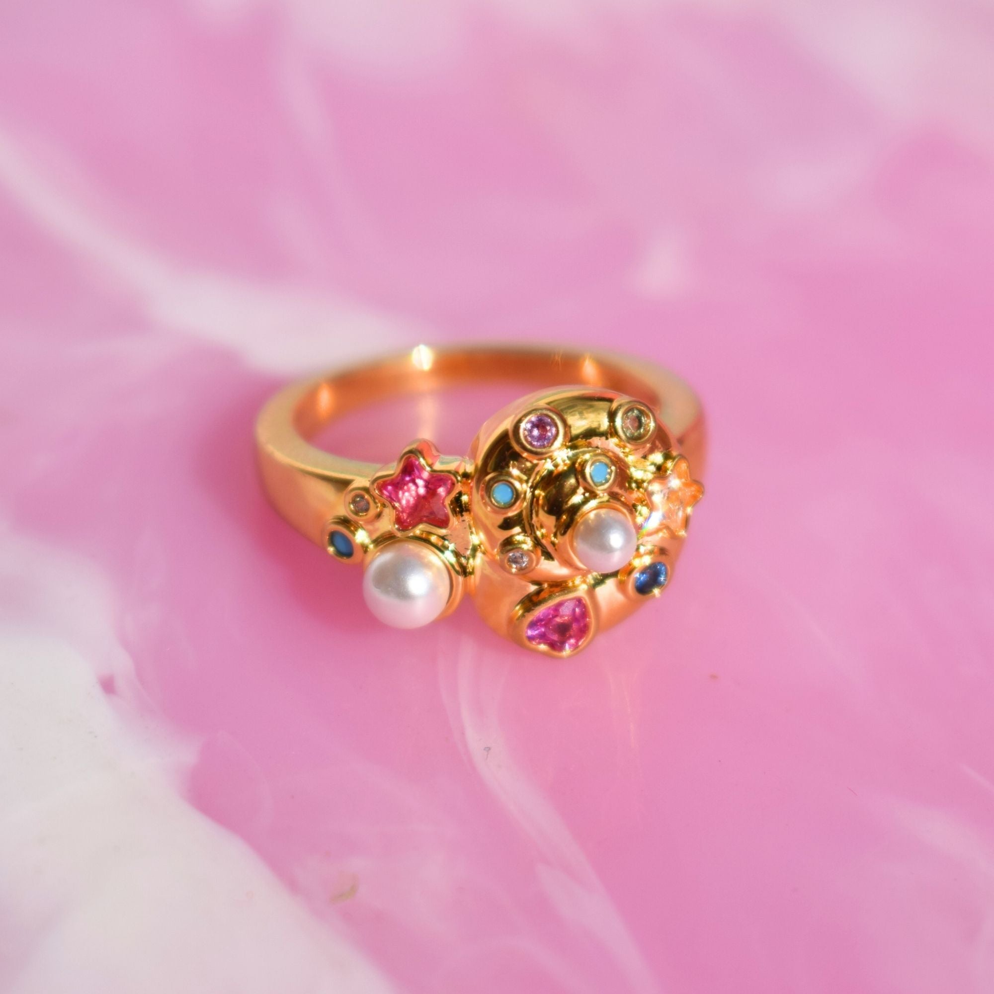 Swirly Pearly Shell Gold Ring