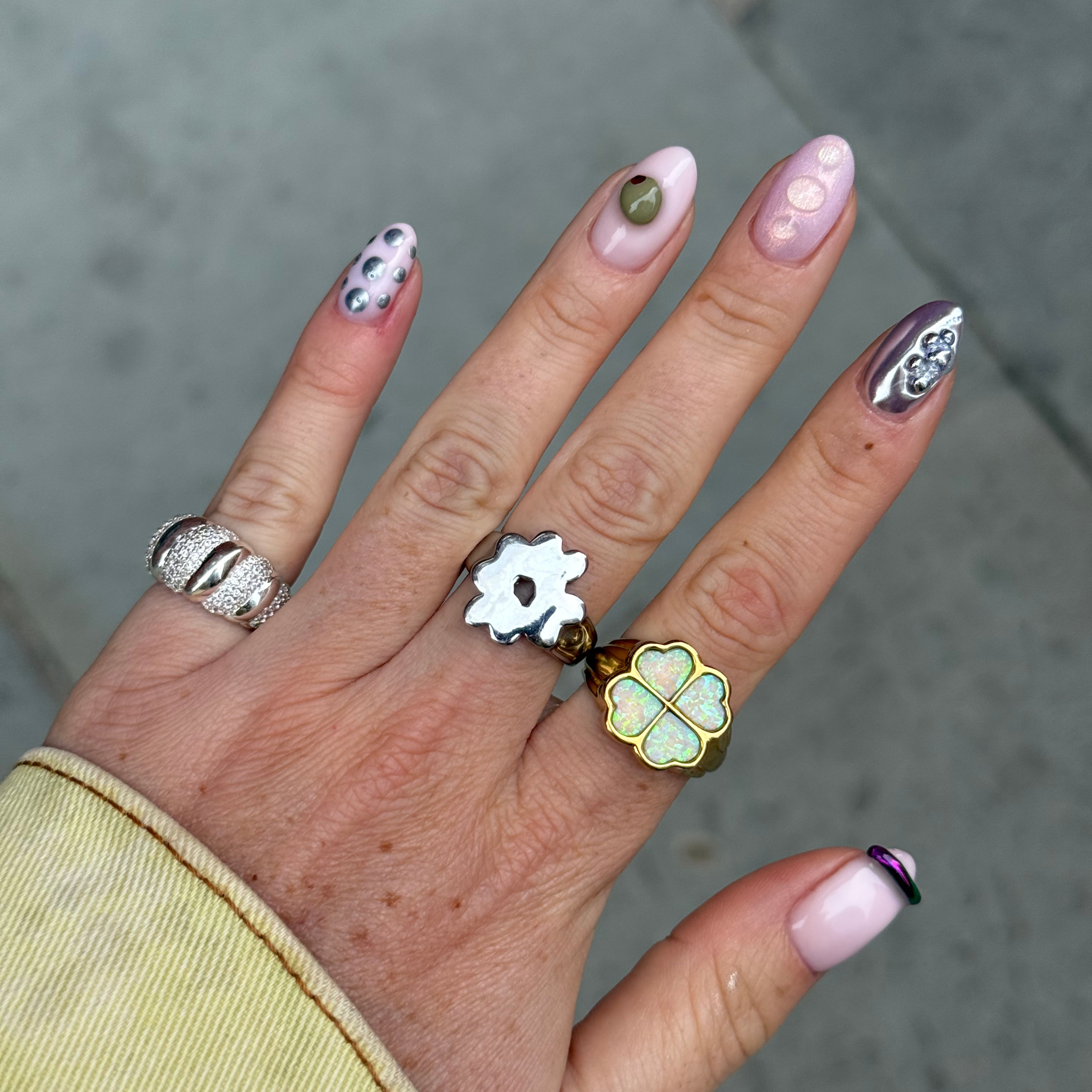 July Child x Norah Store Blobby Flower Ring
