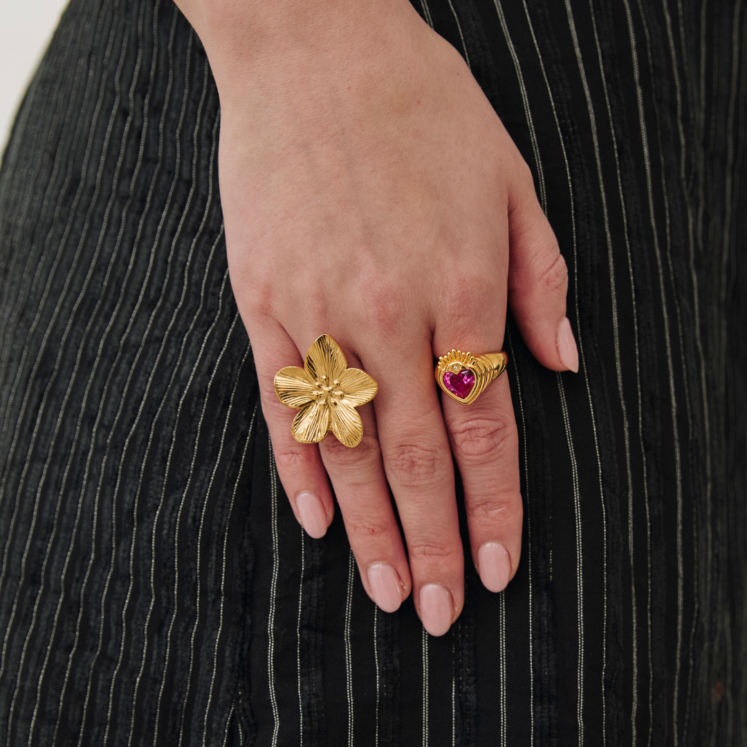 Queen Of Hearts Gold