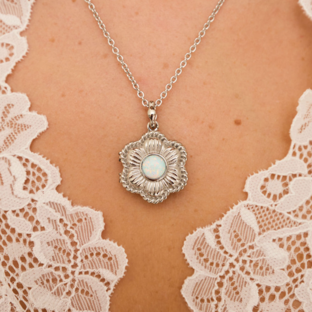 In Bloom Locket Necklace Silver