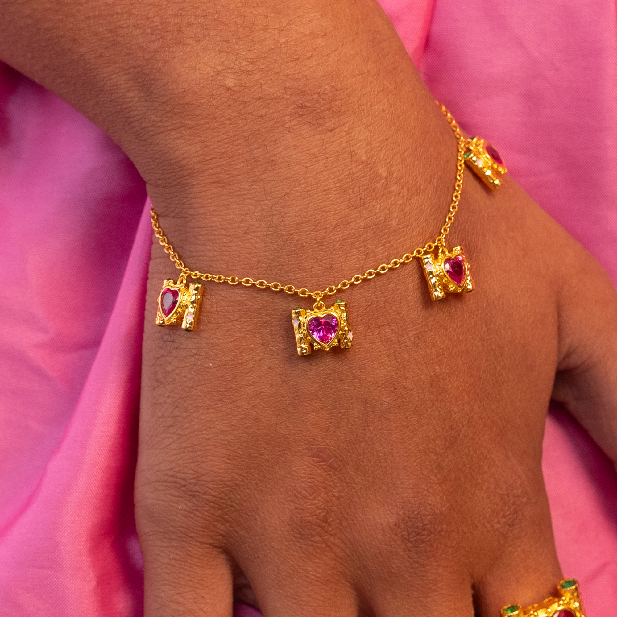 Pillar of Love Bracelet Gold