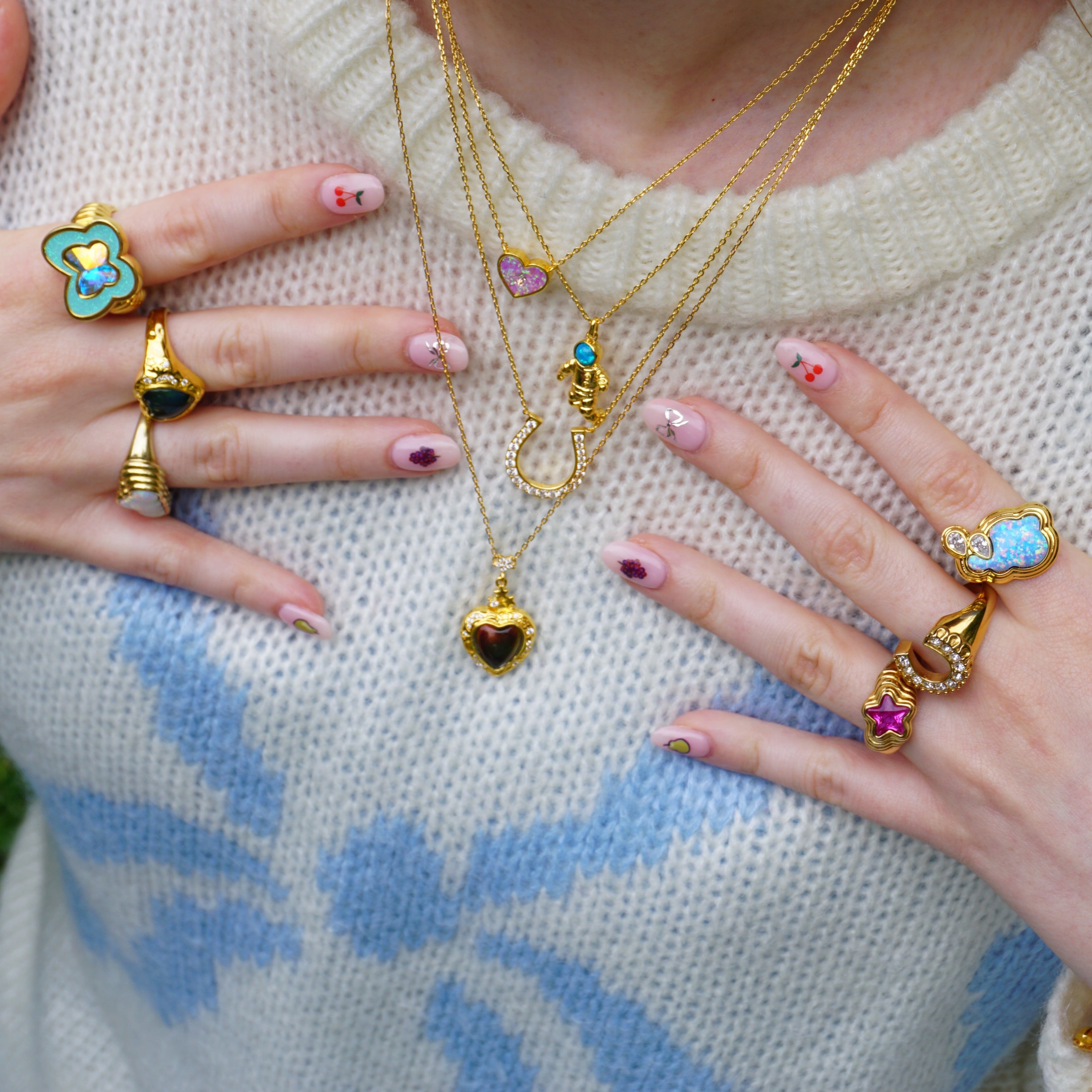 Astrogal Necklace Gold