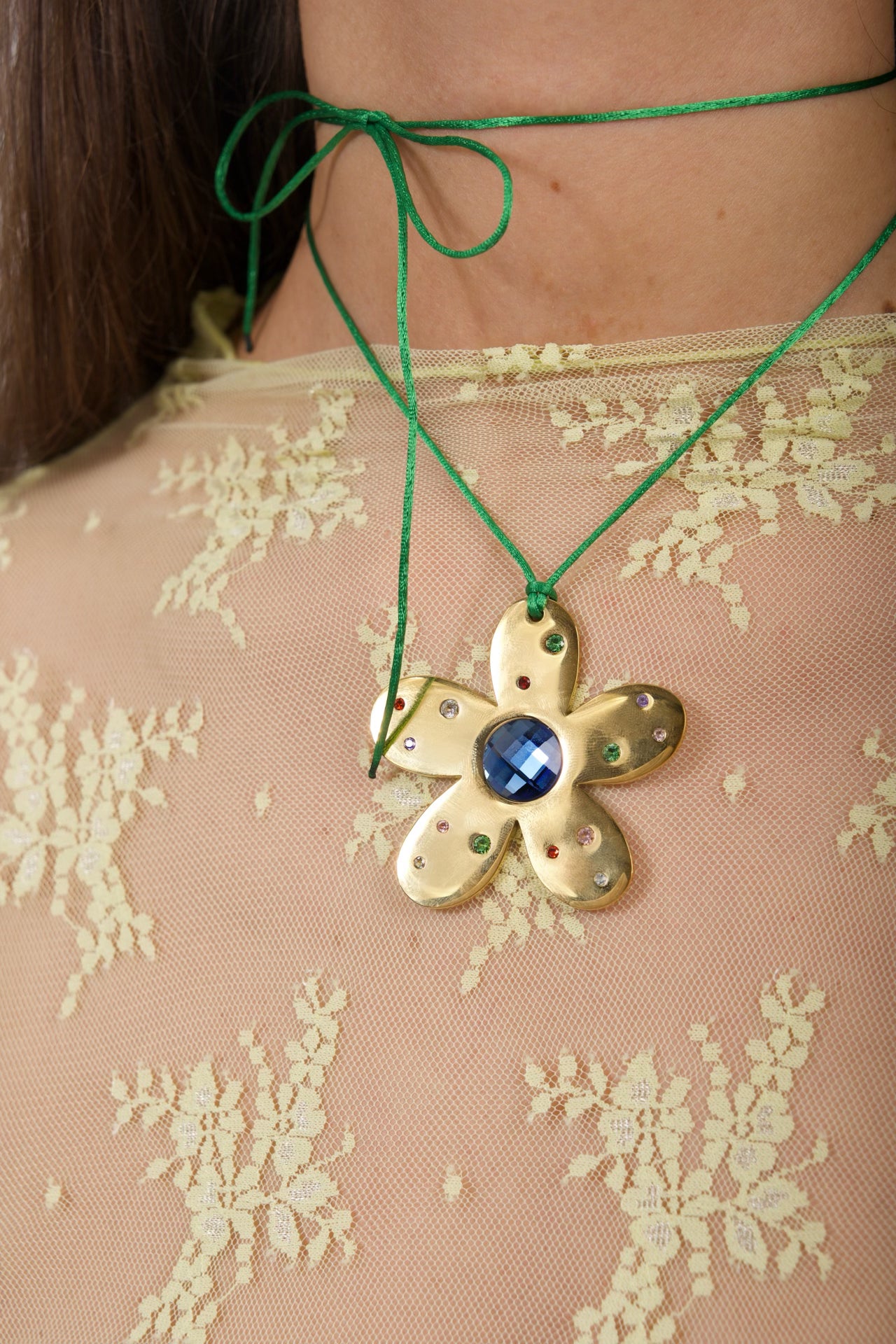 Big flower necklace discount