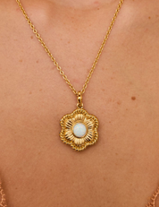 In Bloom Locket Necklace Gold
