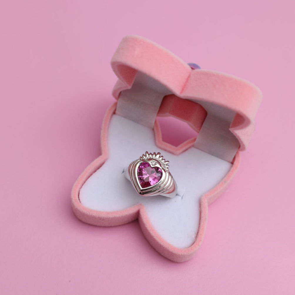 Queen of Hearts Ring Silver