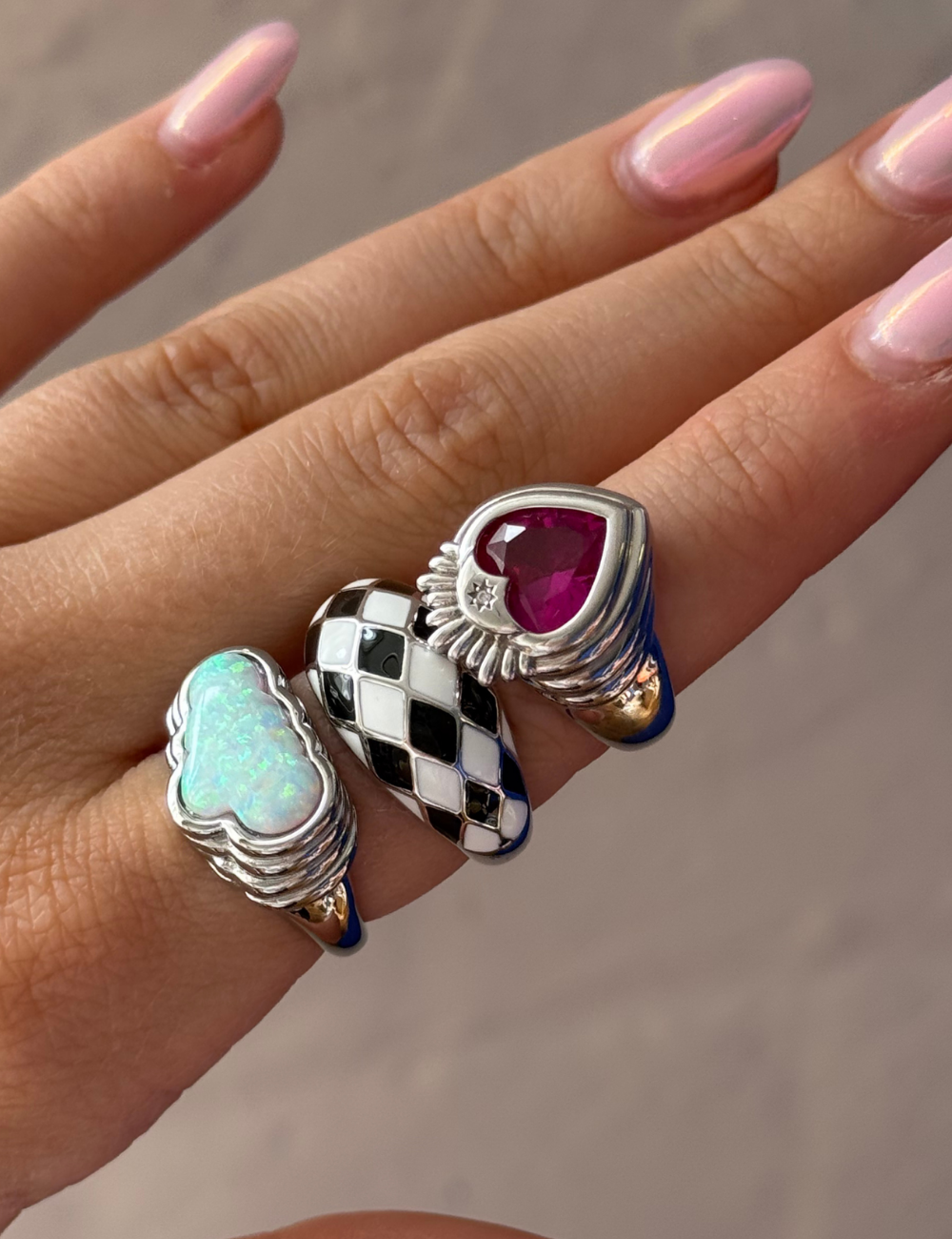 Queen of Hearts Ring Silver