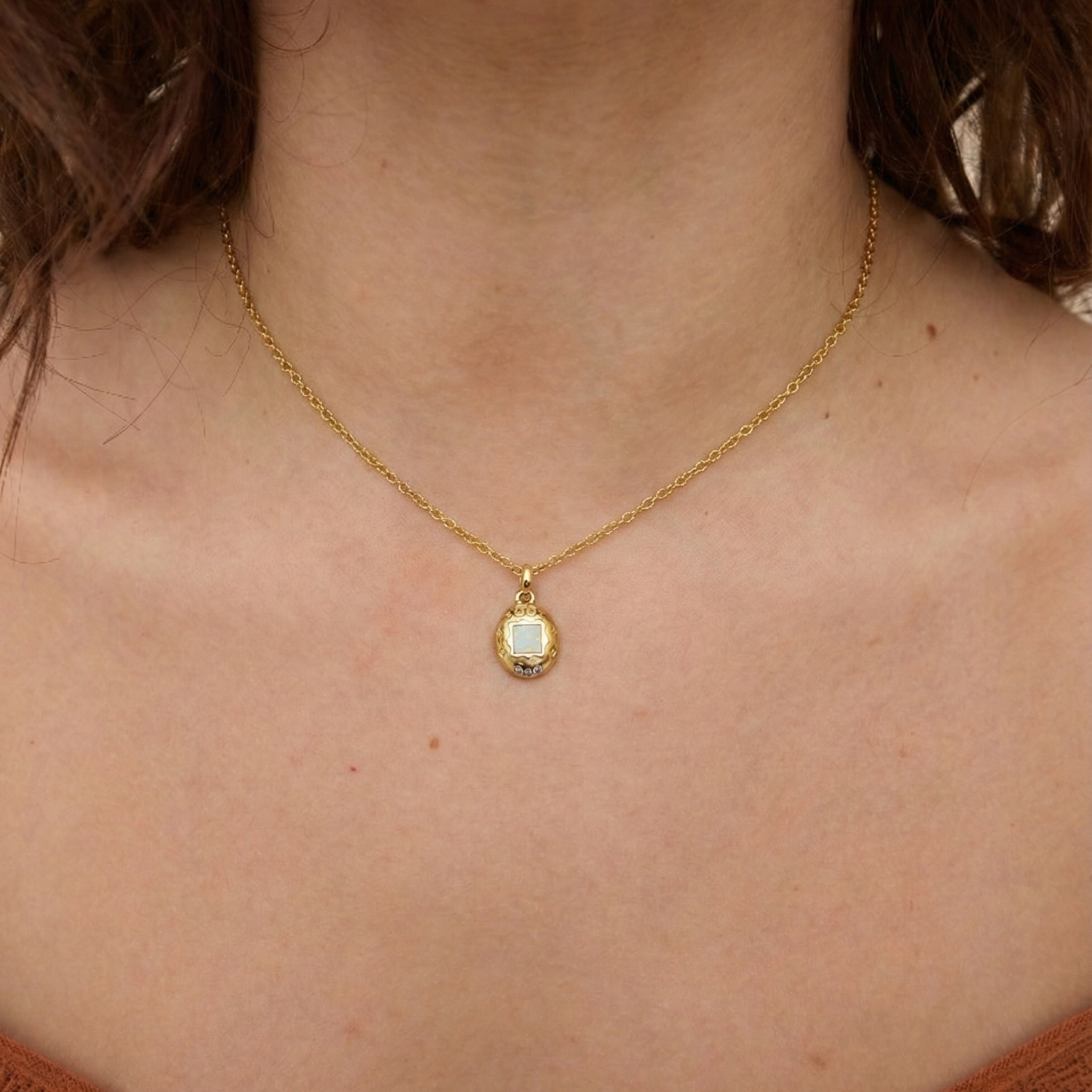 Tamagotchii Necklace Gold